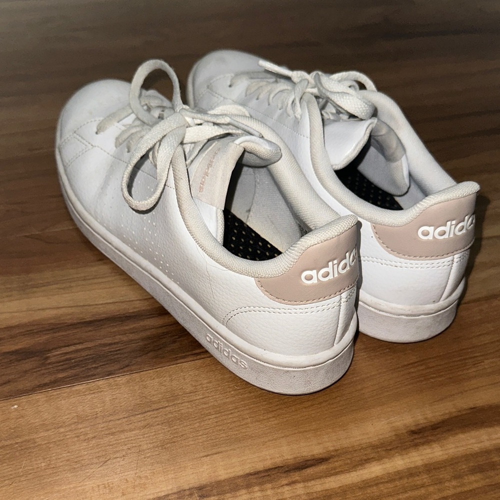 Adidas adidas Women's Advantage Eco Sneaker in white/wonder taupe